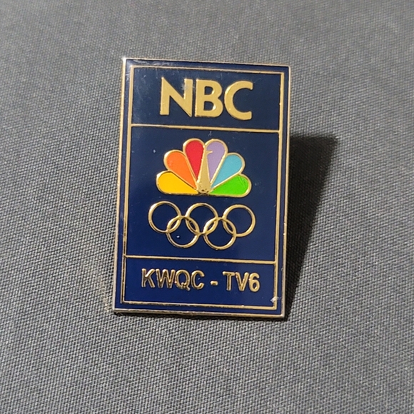 Vtg NBC Olympic Lapel Pin - Picture 1 of 3